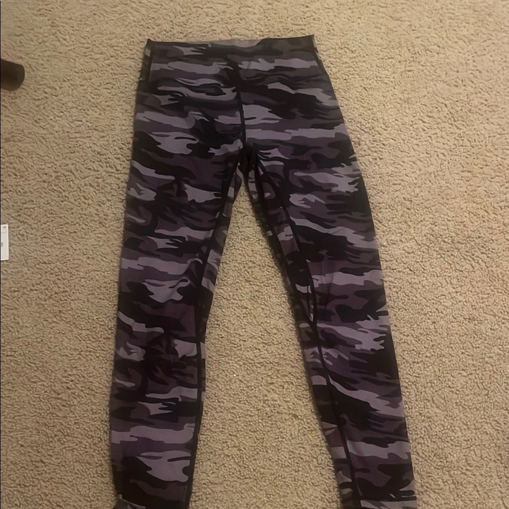 Amazon Black and Gray Leggings for Versatile Wear